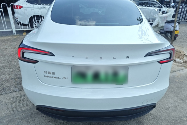 Tesla Model 3 2024 #6 Tesla Model 3 2024 car image #6