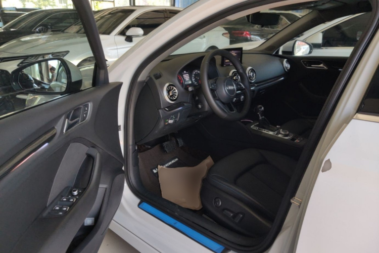 Audi A3 2020 immagine di auto #16