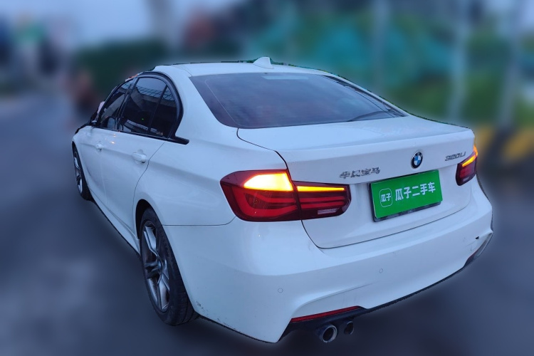 BMW 3 Series 2018 #5 BMW 3 Series 2018 car image #5