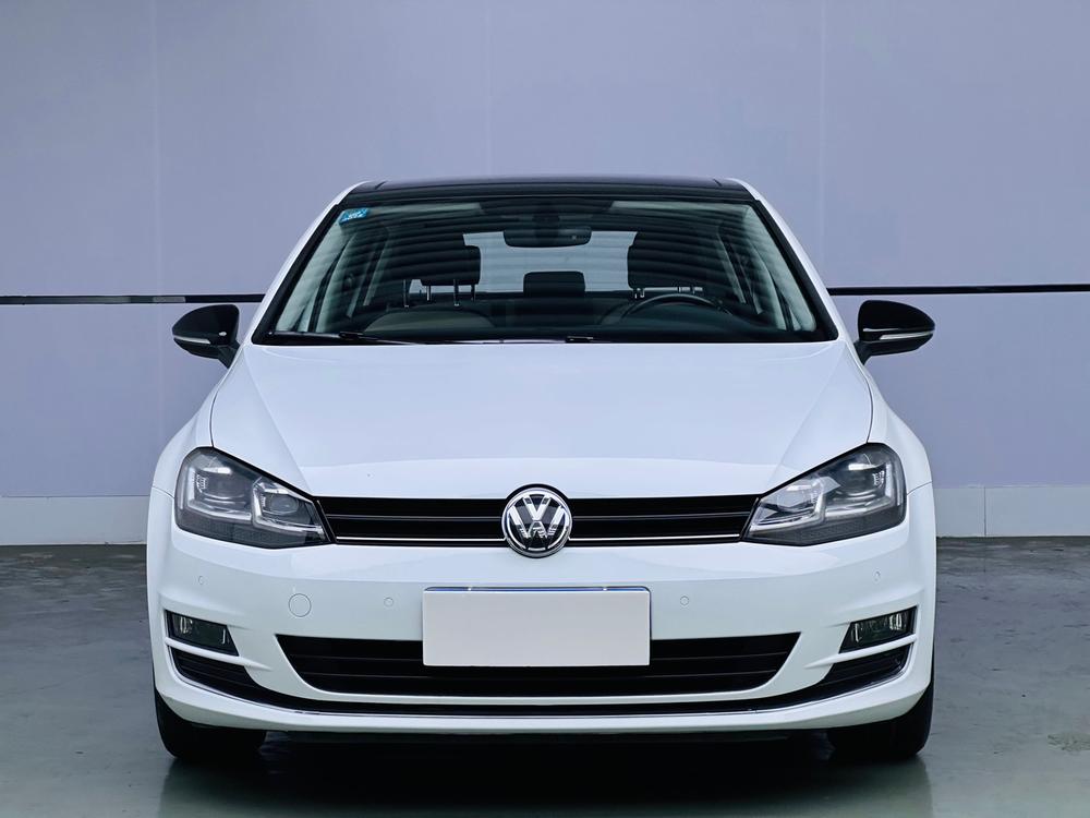 Volkswagen Golf 2017 car image #2