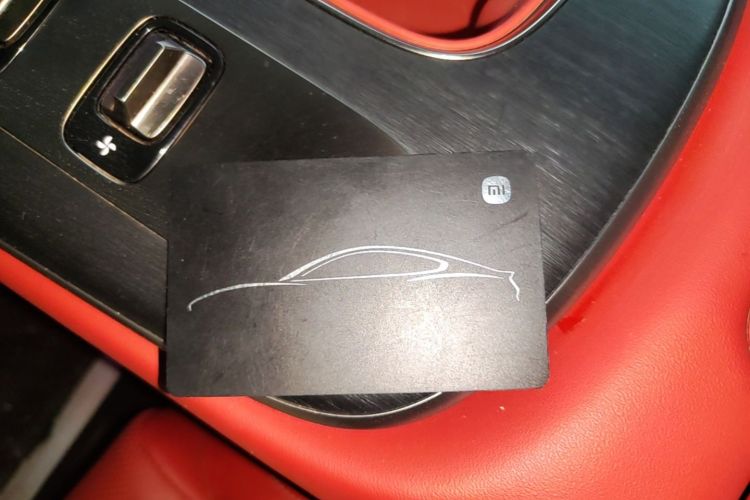 MI SU7 2024 immagine di auto #9