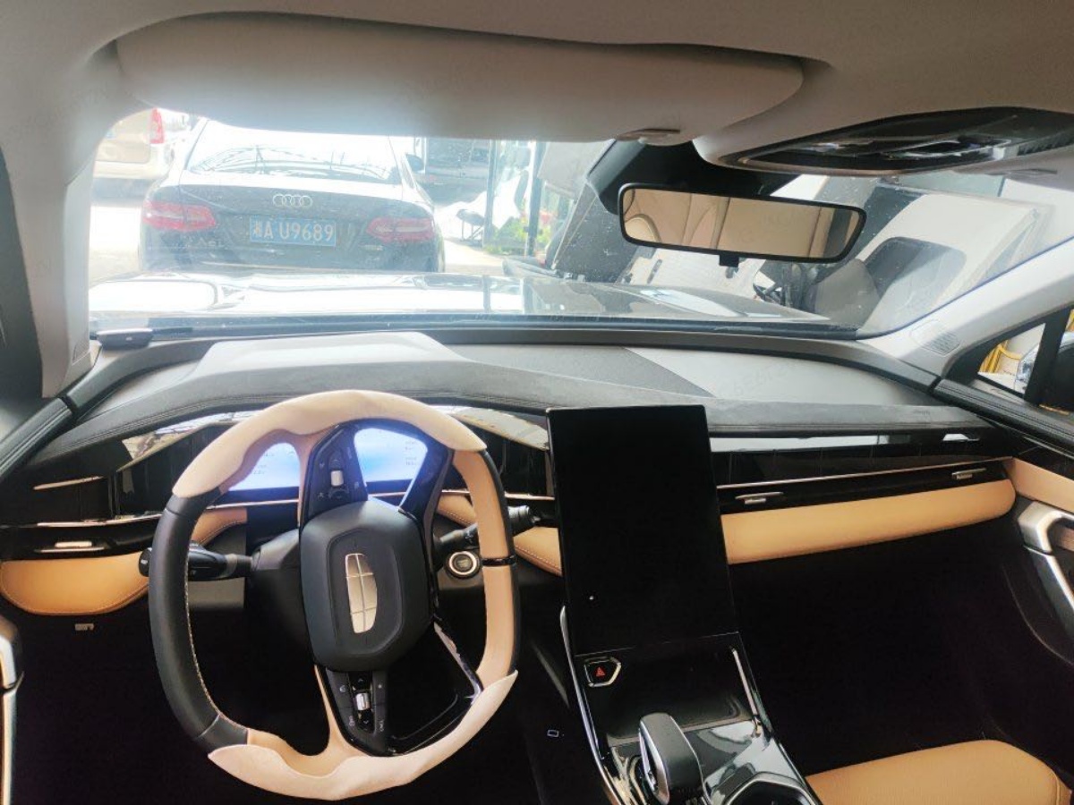 GEELY Boyue L 2023 car image #5