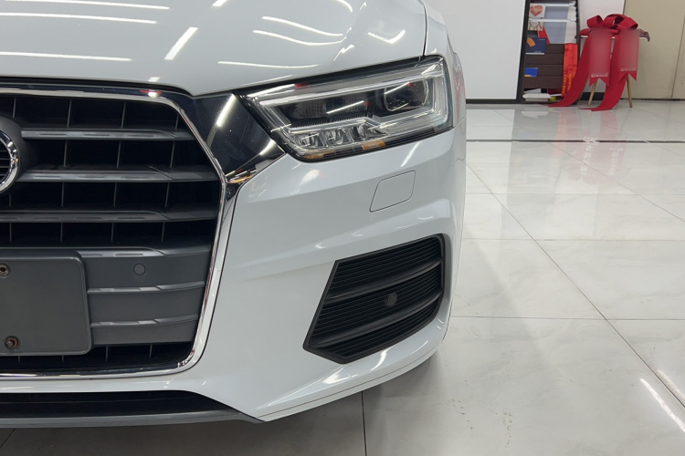 Audi Q3 2018 #16 Audi Q3 2018 изображение автомобиля #16