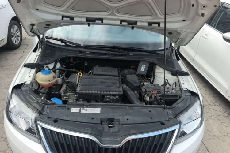 2016 immagine di auto #20