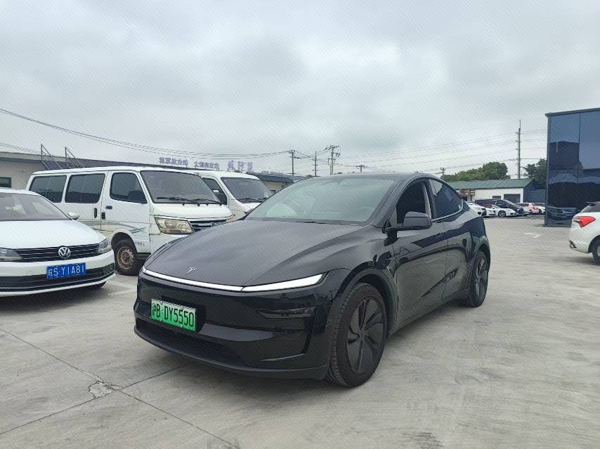 Tesla Model Y 2025 car image 
