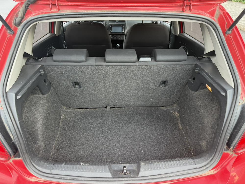 Volkswagen Polo 2014 car image #15