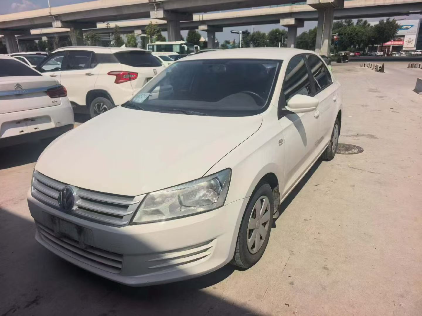 Volkswagen Santana 2014 car image 