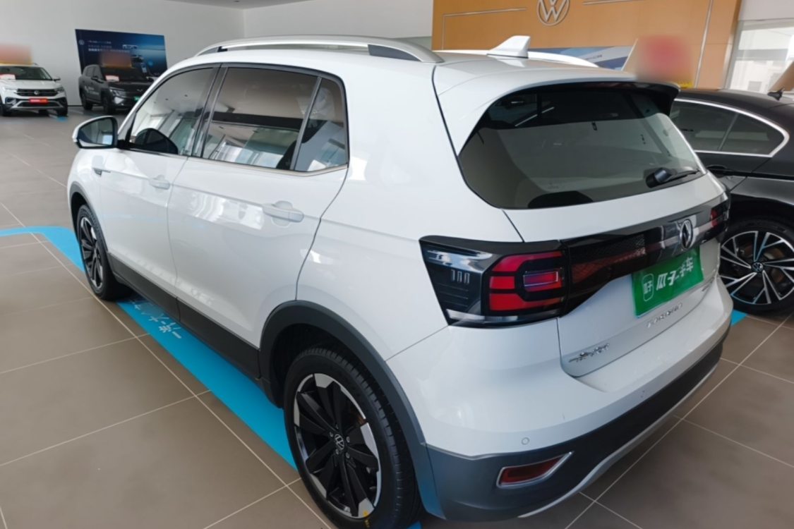 Volkswagen Tacqua 2024 immagine di auto #3