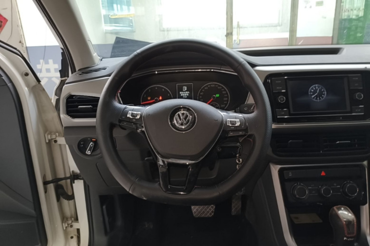 Volkswagen T-Cross 2020 car image #20