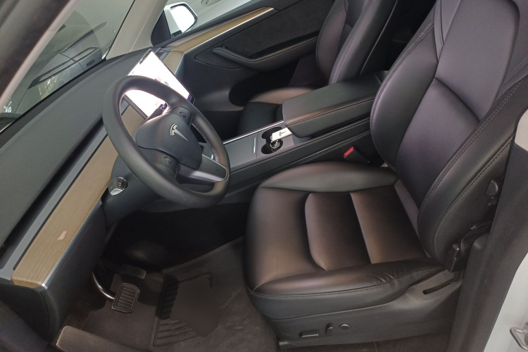 Tesla Model Y 2022 #19 Tesla Model Y 2022 car image #19