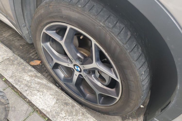 BMW X1 2019 car image #9