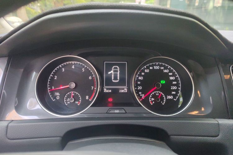 Volkswagen Golf 2020 imagem de carro #12