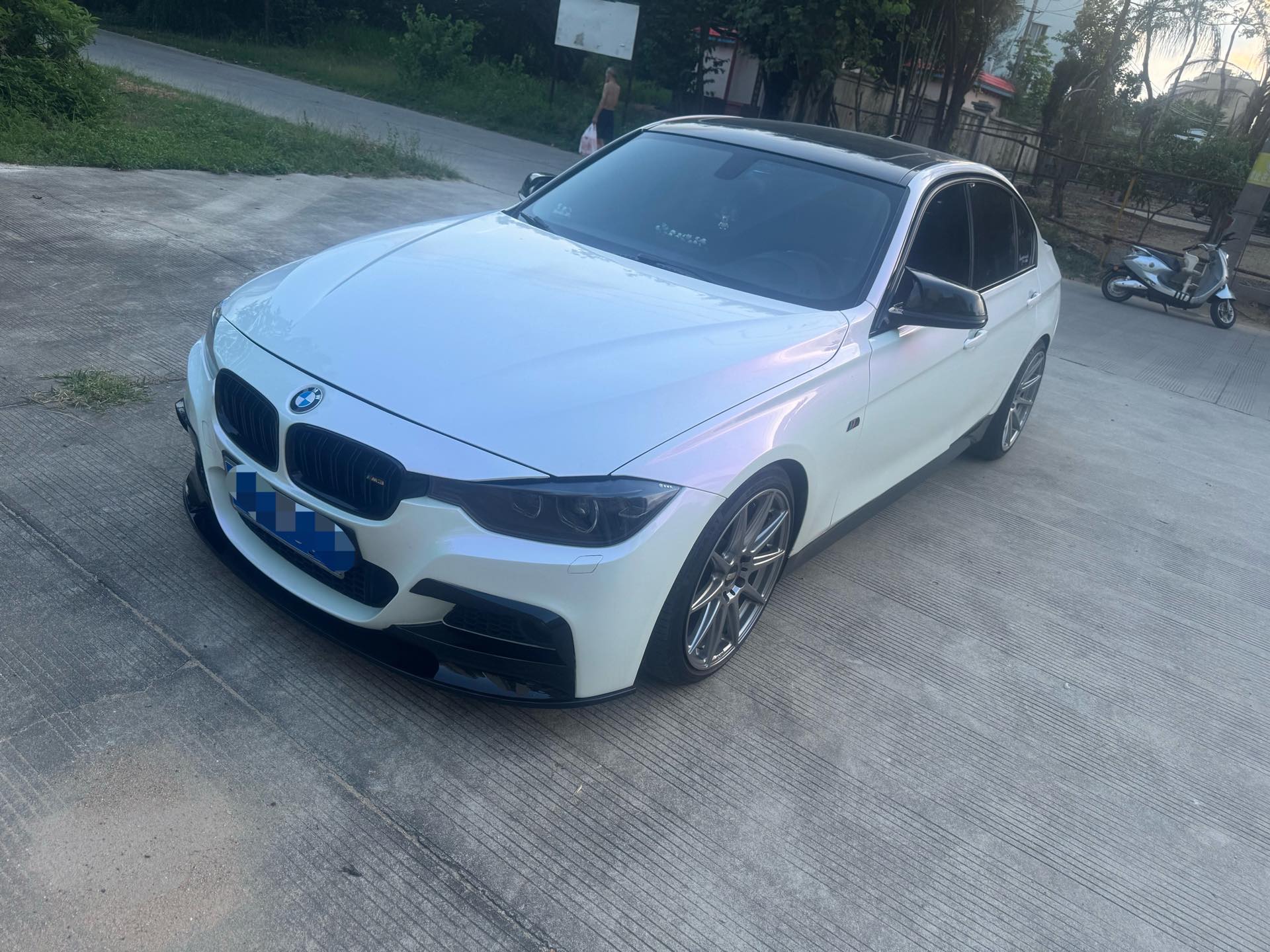 BMW 3 Series 2013 BMW 3 Series 2013 car image