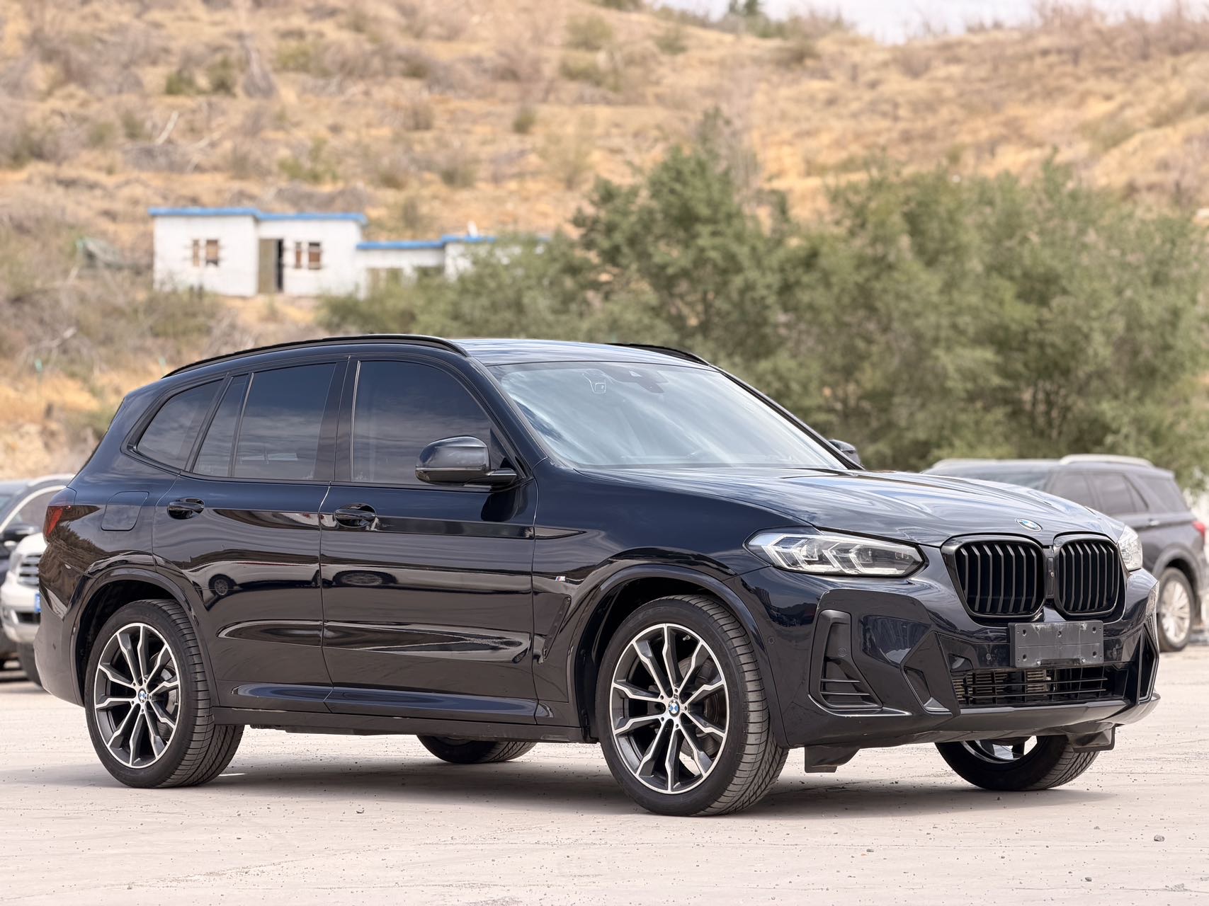 BMW X3 2023 #2 BMW X3 2023 car image #2