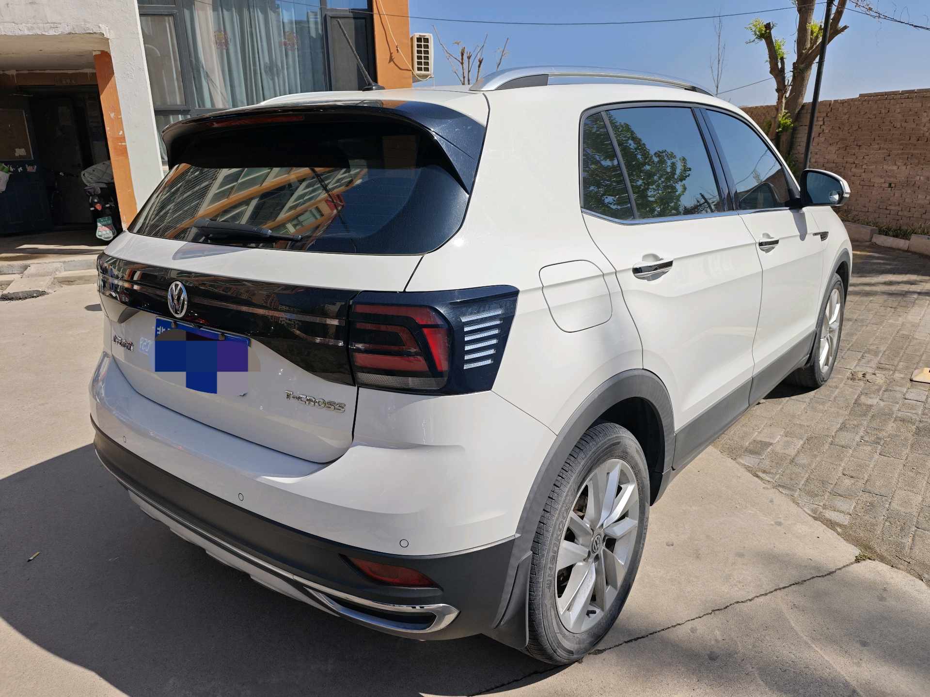 Volkswagen T-Cross 2020 car image #8