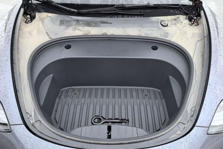 Tesla Model 3 2021 car image #22