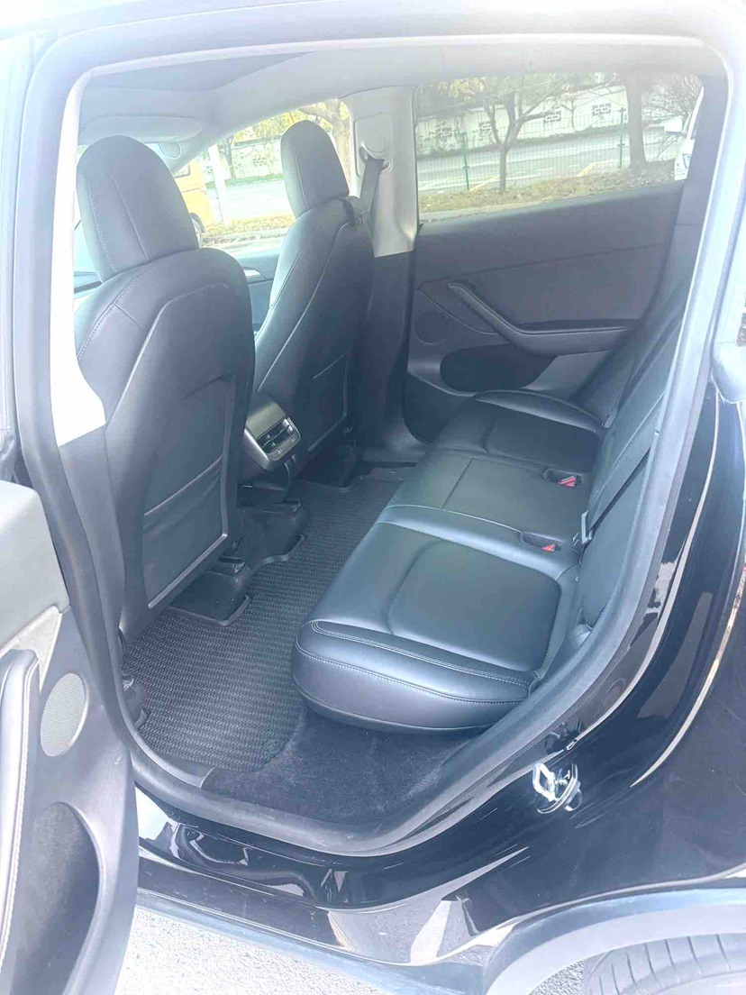 Tesla Model Y 2021 immagine di auto #3