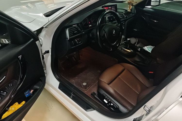 BMW 3 Series 2019 #18 BMW 3 Series 2019 car image #18