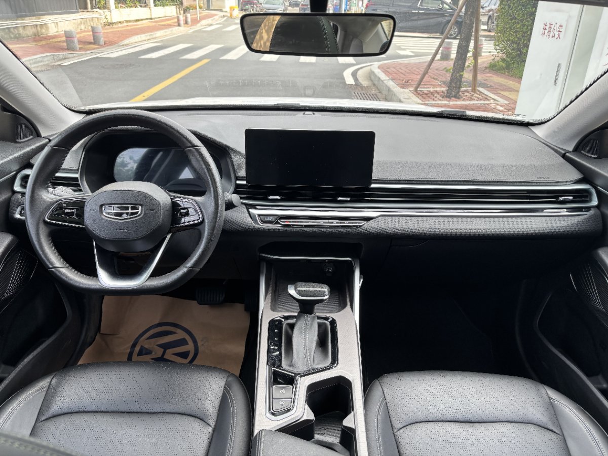 GEELY Emgrand 2022 #4 GEELY Emgrand 2022 car image #4