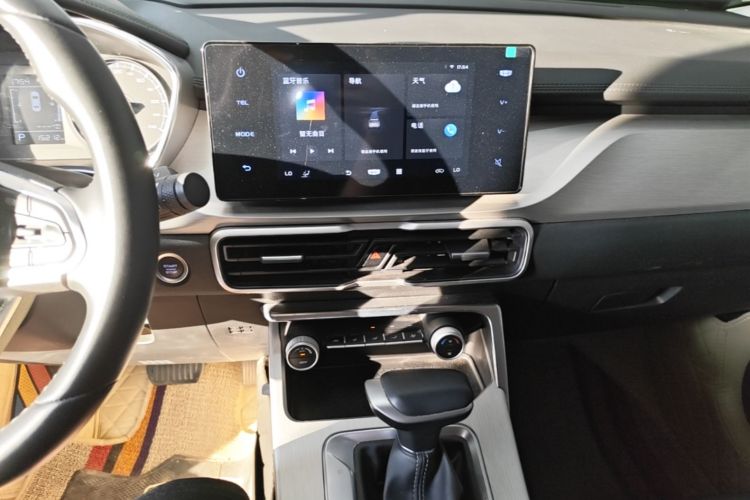 GEELY Coolray 2024 immagine di auto #13
