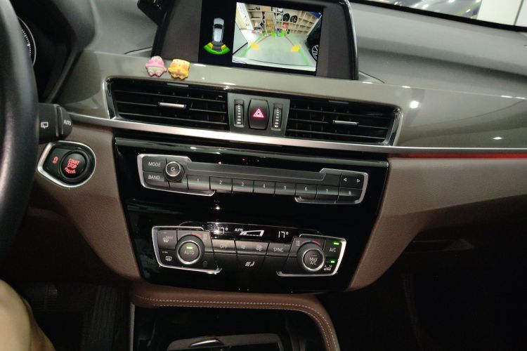 BMW X1 2019 car image #18