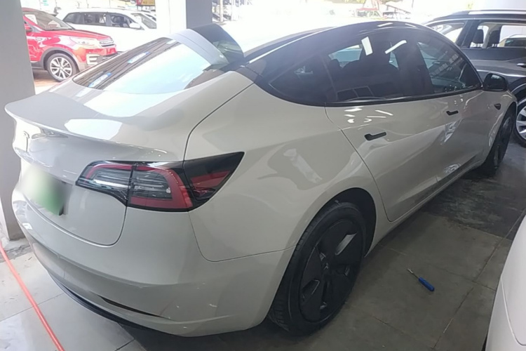 Tesla Model 3 2022 car image #5