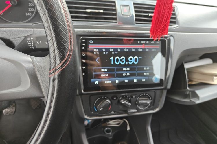 Volkswagen Santana 2021 car image #13