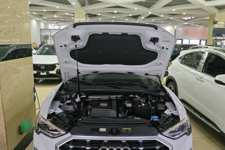 Audi Q3 2023 #20 Audi Q3 2023 car image #20