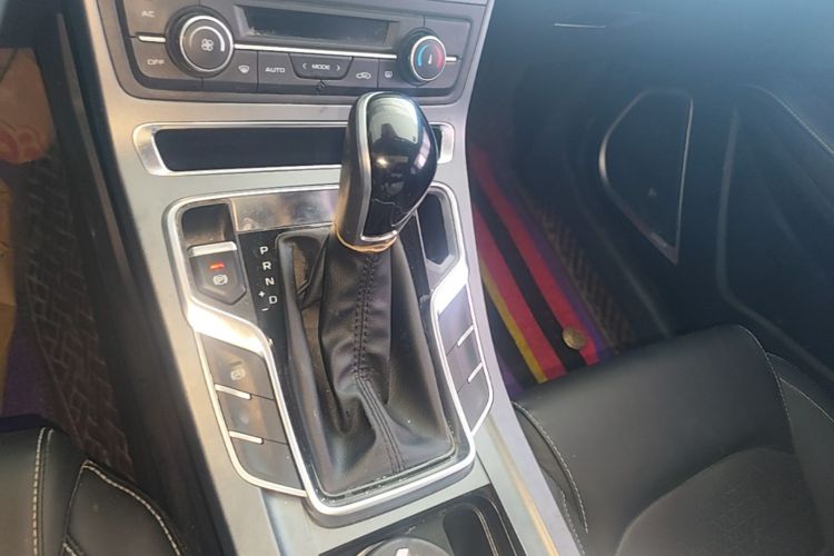 GEELY Emgrand 2021 car image #14
