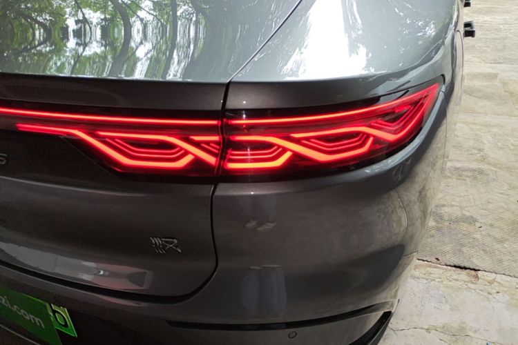 BYD Han 2022 #8 BYD Han 2022 car image #8