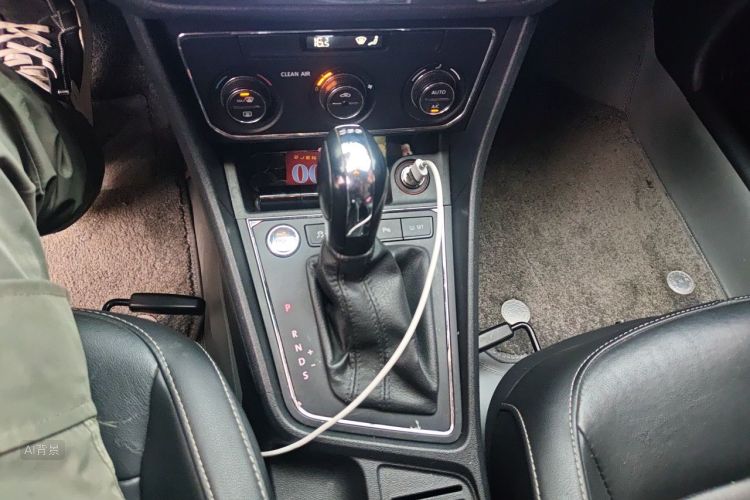 Volkswagen Lavida 2018 car image #16