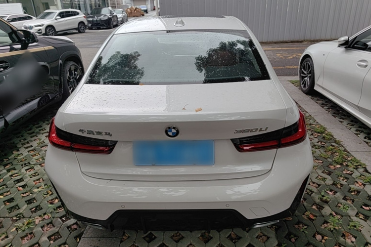 BMW 3 Series 2024 car image #6