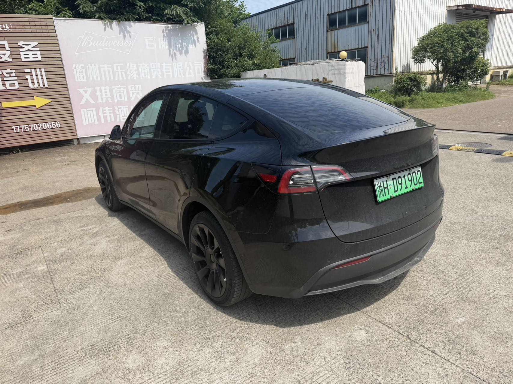 Tesla Model Y 2022 car image #4