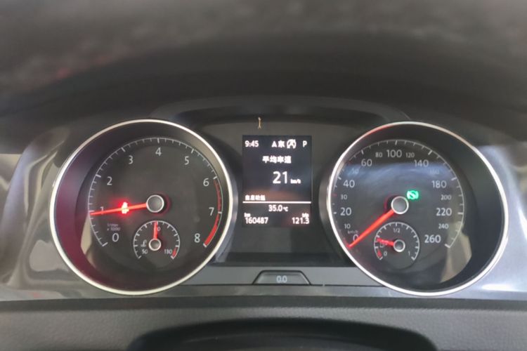 Volkswagen Golf 2020 car image #15