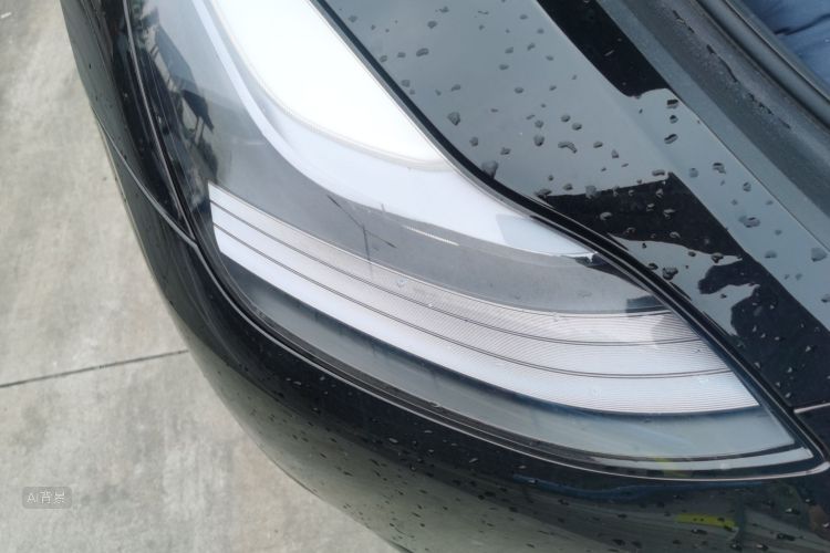Tesla Model Y 2024 car image #8