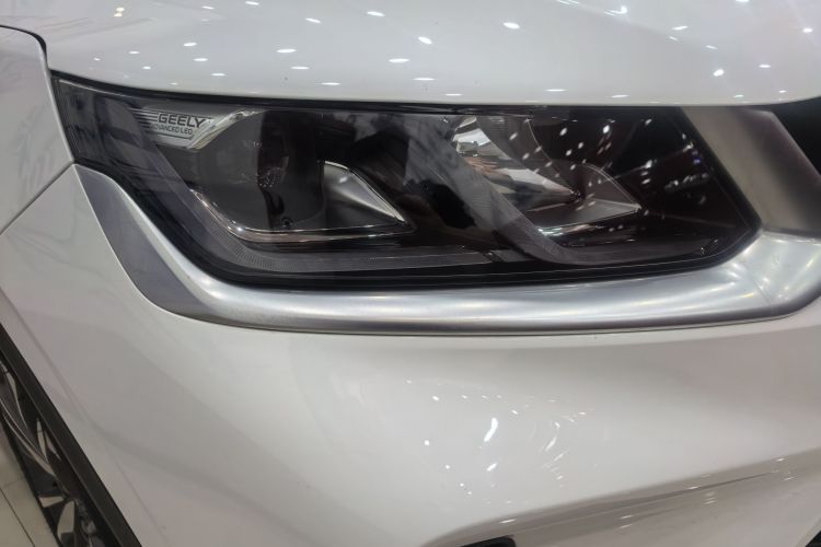 GEELY Coolray 2021 car image #17