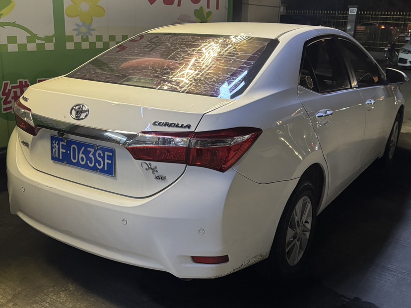 2015 car image #9