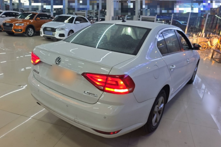Volkswagen Lavida 2017 car image #7