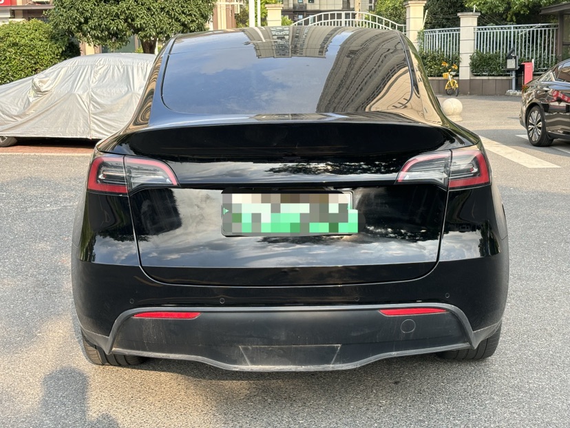 Tesla Model Y 2022 #8 Tesla Model Y 2022 car image #8