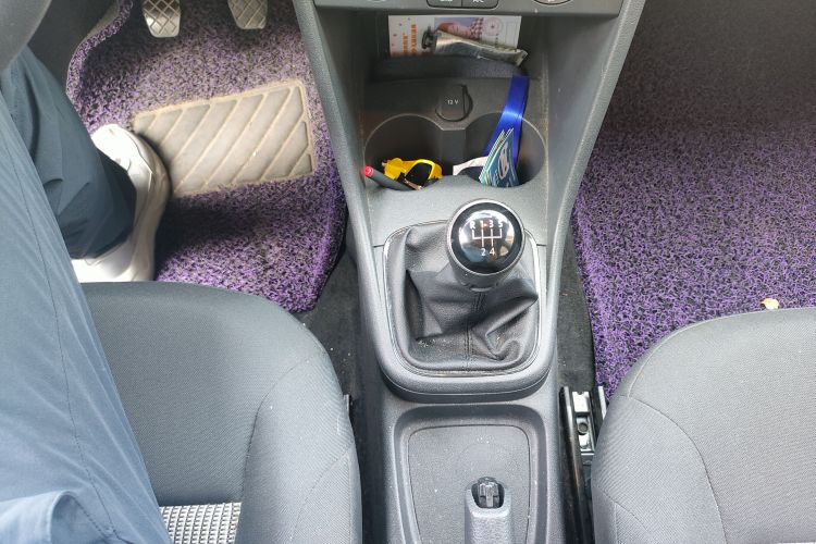 Volkswagen Polo 2017 car image #14