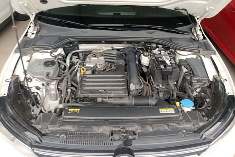 Volkswagen Golf 2021 car image #20