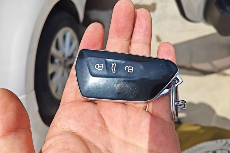 Volkswagen Golf 2020 car image #14