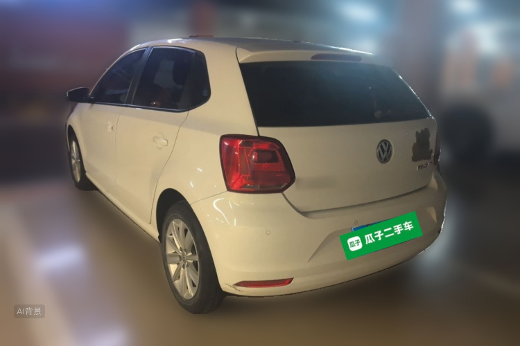 Volkswagen Polo 2015 car image #5