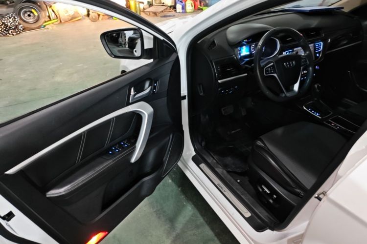 GEELY Emgrand 2017 immagine di auto #16