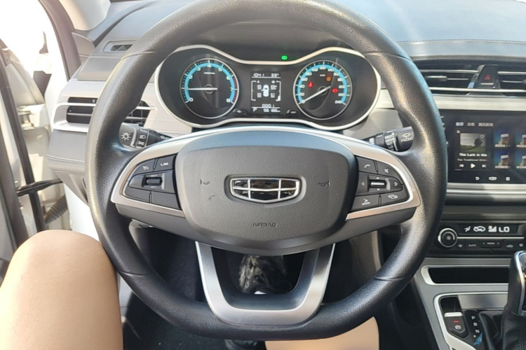 GEELY Emgrand 2021 #11 GEELY Emgrand 2021 car image #11
