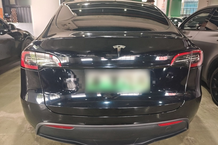 Tesla Model Y 2022 #6 Tesla Model Y 2022 car image #6
