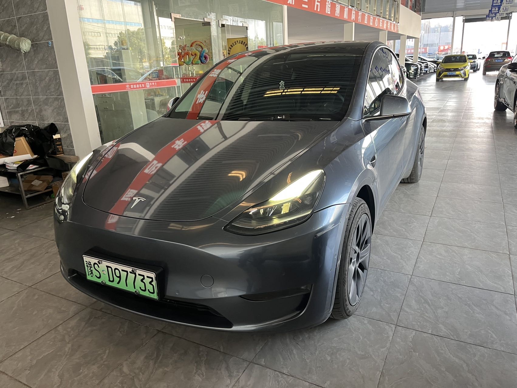 Tesla Model Y 2024 car image 