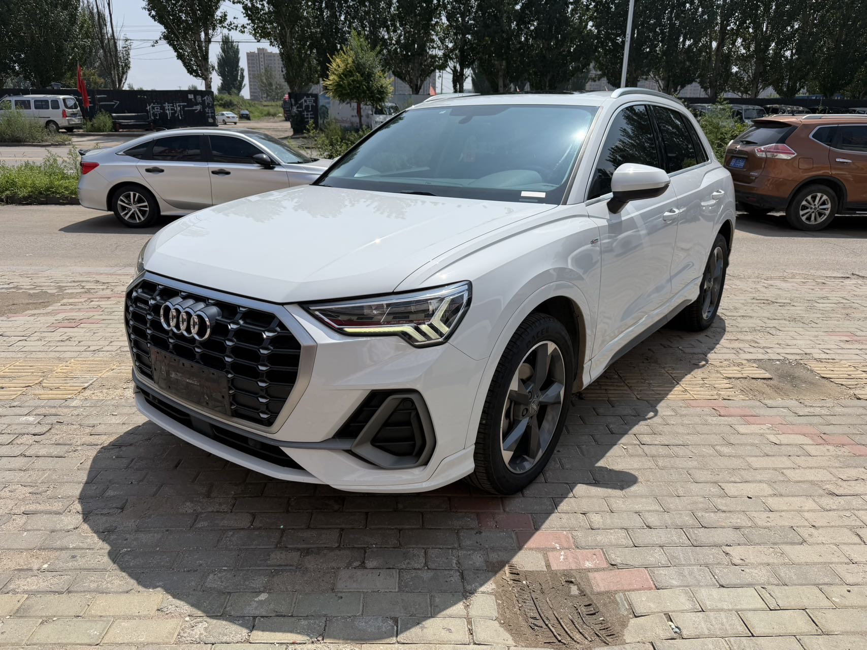 Audi Q3 2019 immagine di auto 