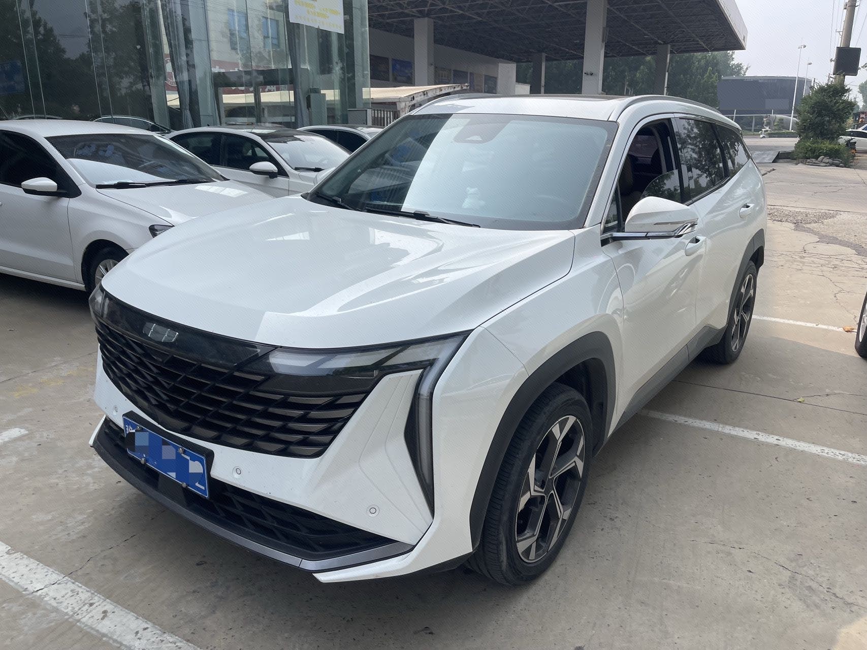 GEELY Boyue L 2023 immagine di auto 