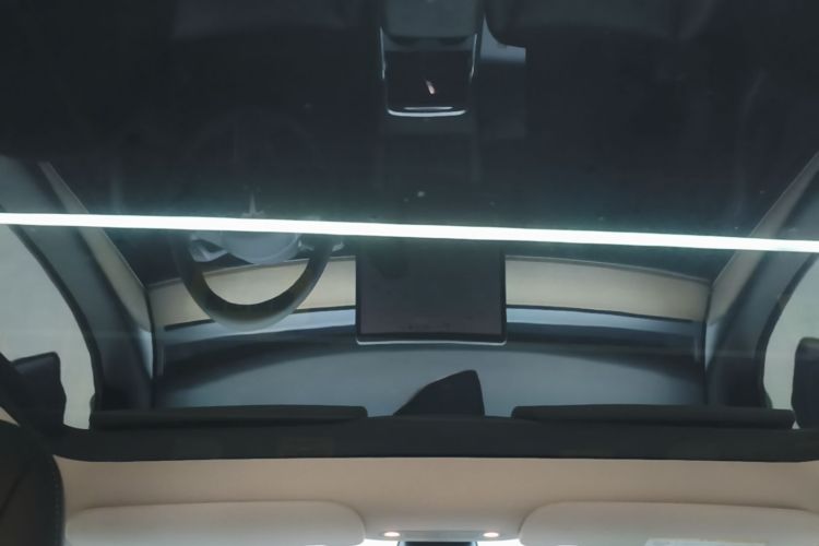 Tesla Model Y 2021 #18 Tesla Model Y 2021 car image #18